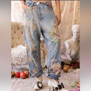 Magnolia Pearl Light Blue cat Embroidered Boyfriend Jeans